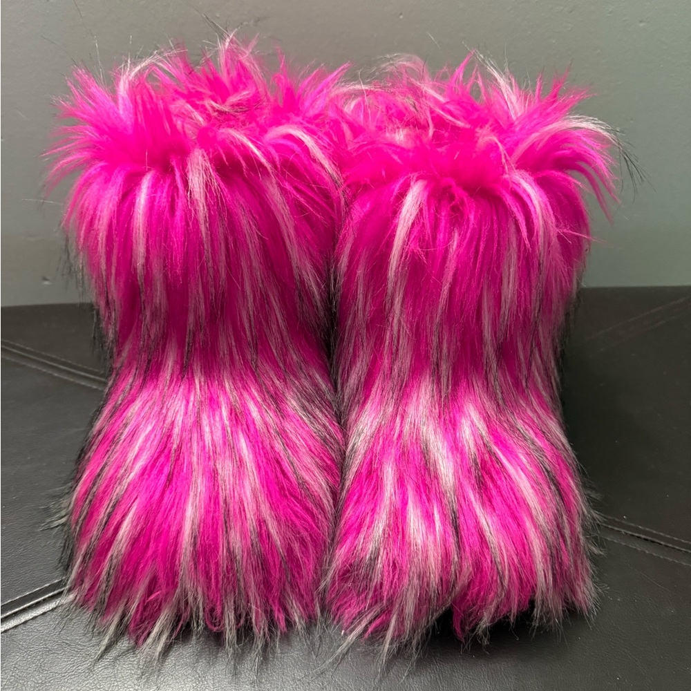 Kids Furry Boots in Pink and Gray, Size 1